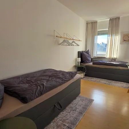شقة فندقية Monteurunterkunft Zentrum - Wlan, Balkon, Waschmaschine