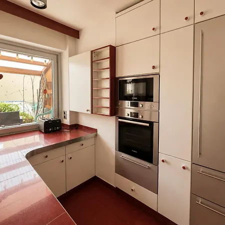 شقة فندقية Monteurunterkunft Zentrum - Wlan, Balkon, Waschmaschine 3*