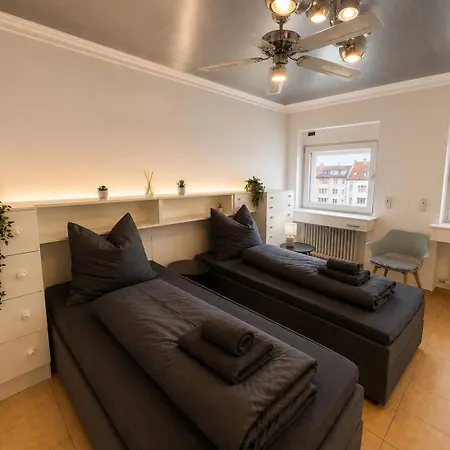Monteurunterkunft Zentrum - Wlan, Balkon, Waschmaschine 3*